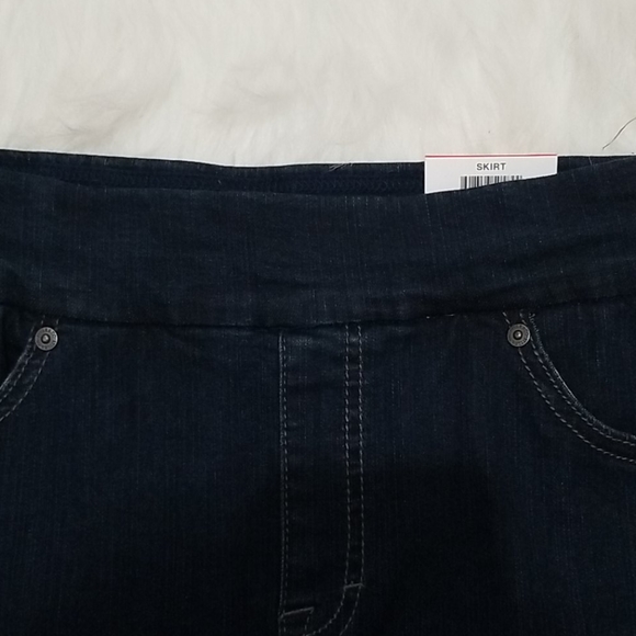 Style & co womens mid rise Denim Skort size XS - Picture 4 of 10